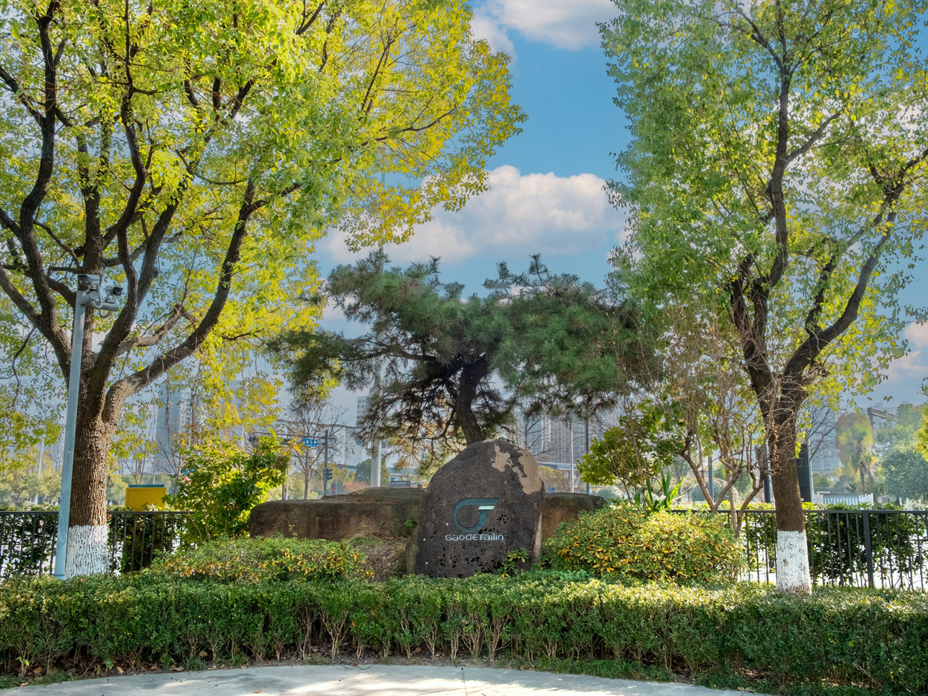 1736660856864584jkyy.jpg 轉角景觀石.jpg